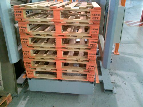 Pallet Dispenser (de-stacker)