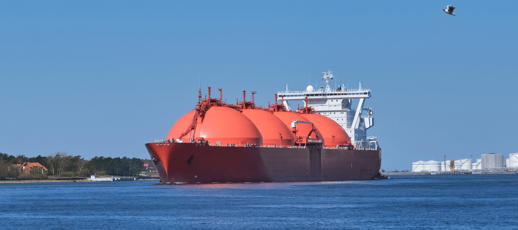 Some analysts see the size of the global LNG carrier fleet exceeding 1,000 vessels by 2026.
