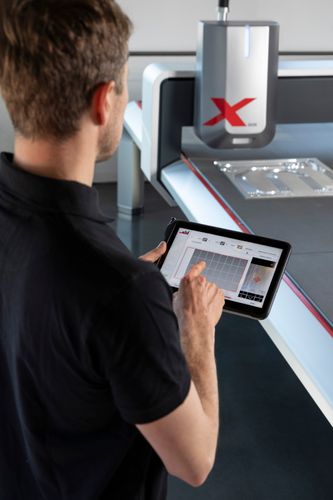 vhf presents innovative tablet control for milling machine from the X series