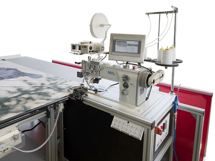Automatic sewing machine - Cronos 4.0