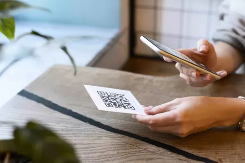 Bolstering personalisation by combining print and digital technology