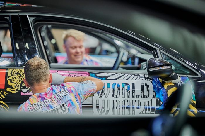 Leading suppliers in wrap industry support inaugural WrapFest event