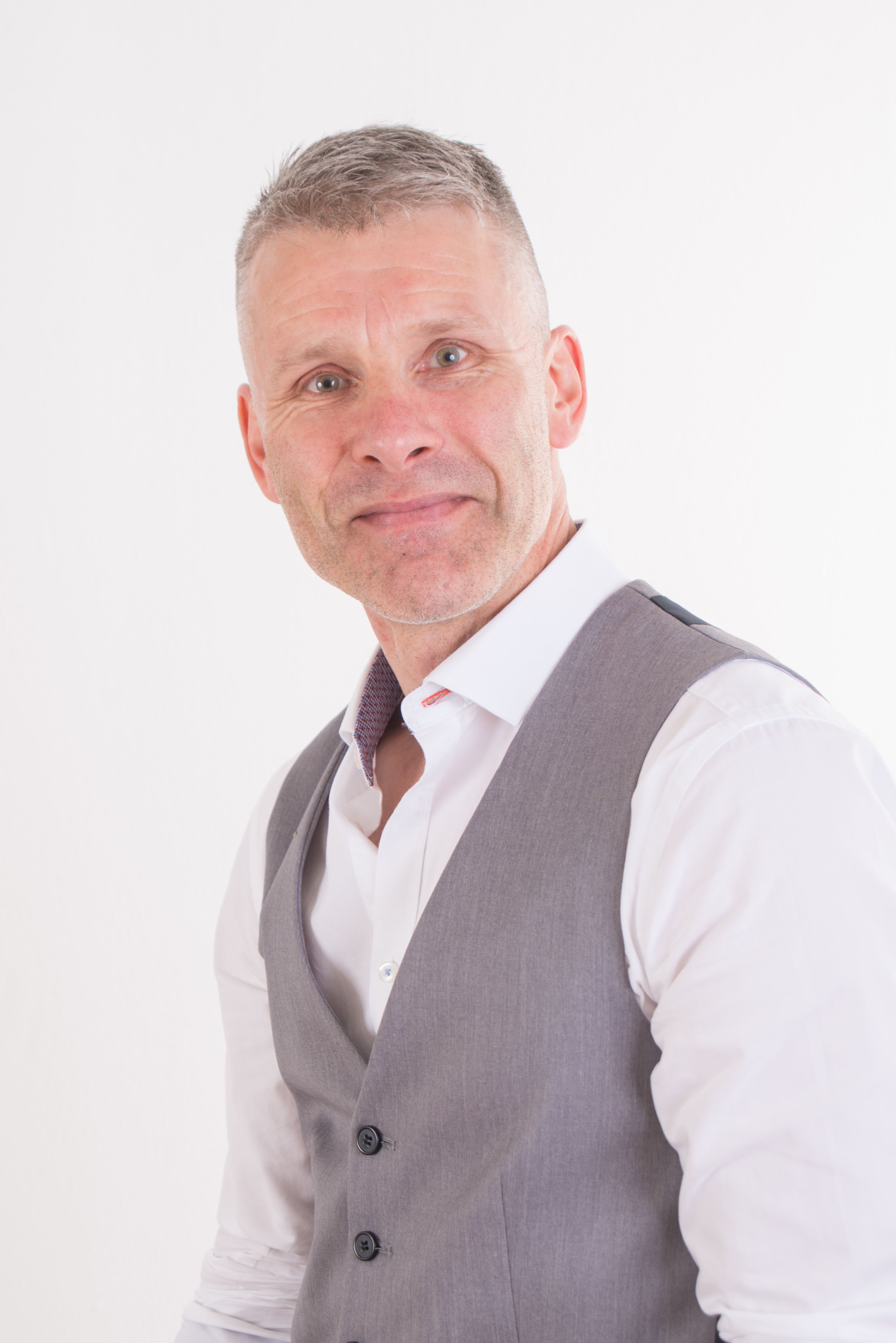 Clive Surman Wells