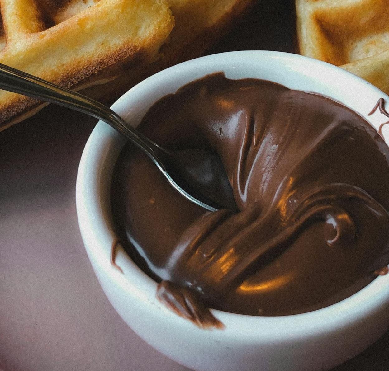 chocolate spread with waffles