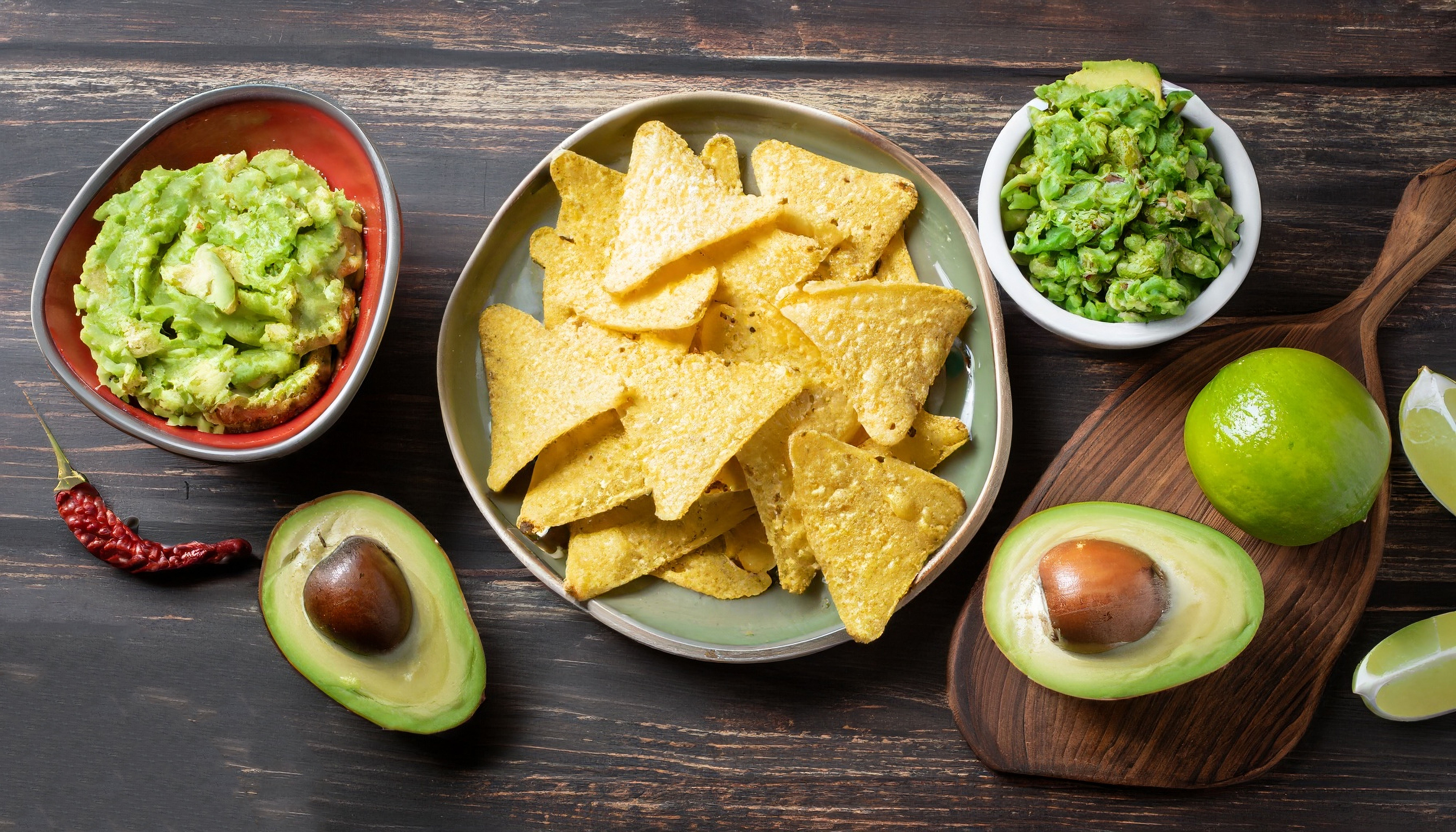 tortillas with avocado and guacamole
