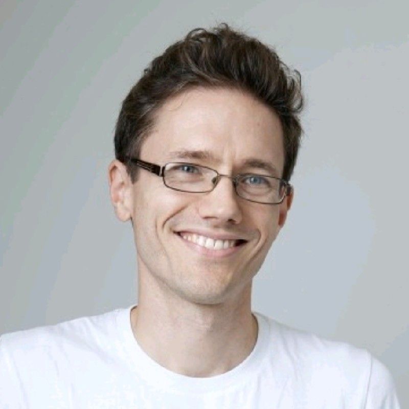 Tom Simmons