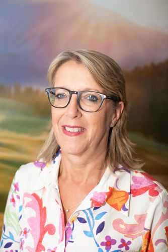 Speaker profile image for Sally Loughlin