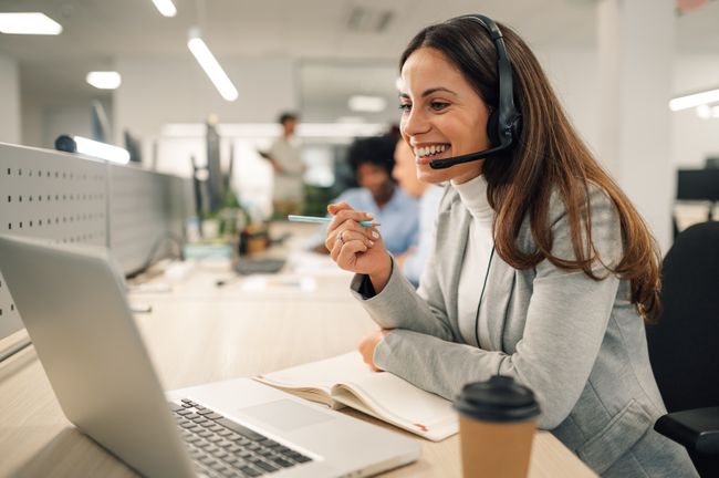 Personalization at Scale: How Innovative Contact Centers Win Loyalty
