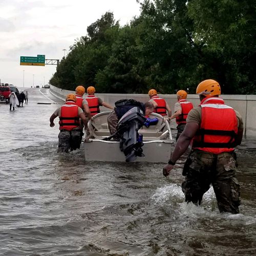 From Chaos to Coordination: How Local Command Makes a Difference