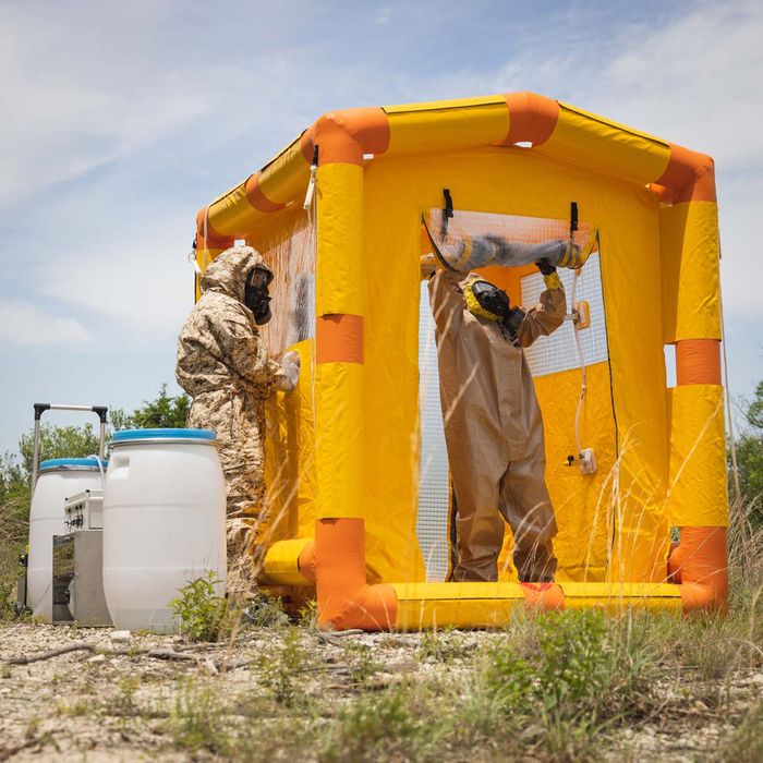 DS-1 Portable Decontamination Shower: Rapid On-Site CBRN Decontamination