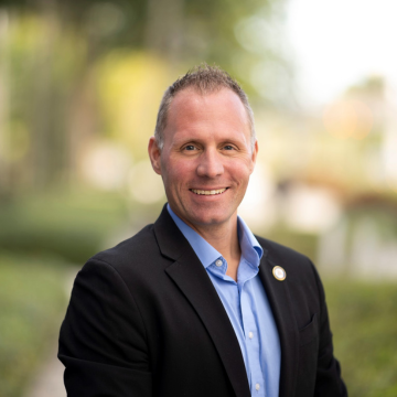 Dr. Jesse Spearo