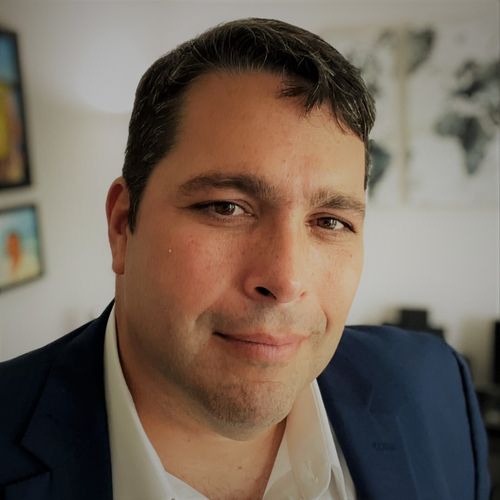 Esteban Felipe - Claro