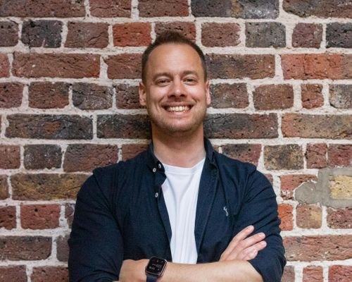 Jonny Bramwell - Rosa's Thai