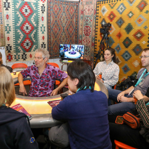 Talkaoke presenter