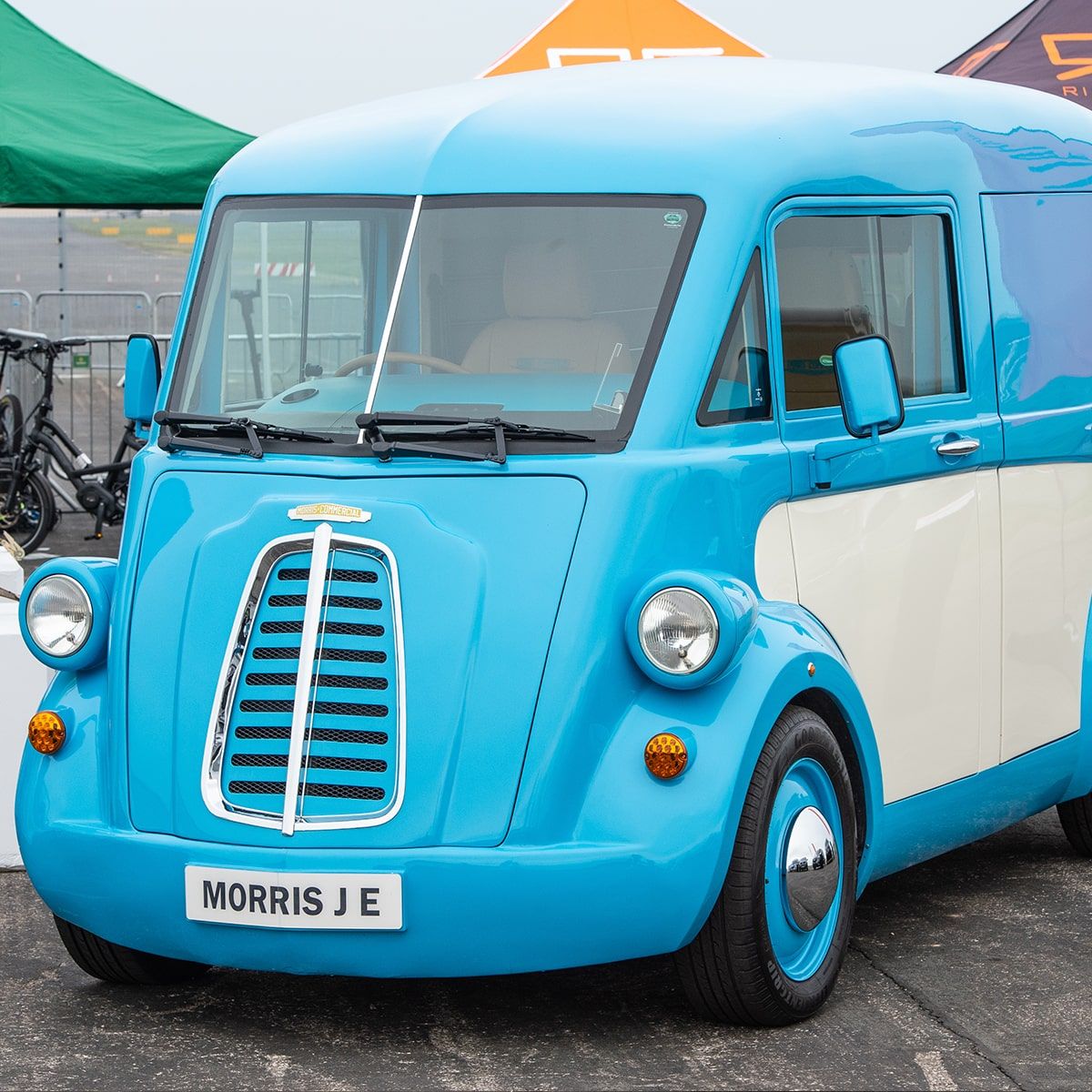 Morris Electric Van
