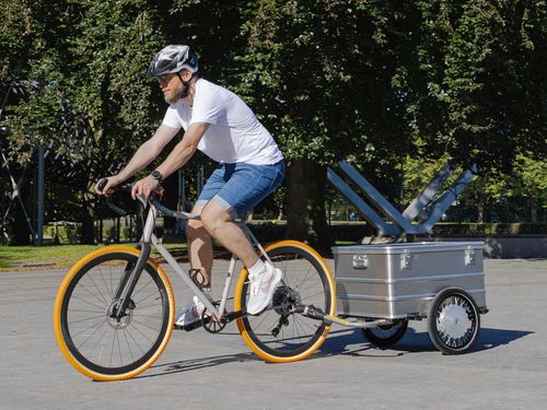 Roland Werk presents new motorized bicycle trailer PAXXTER e