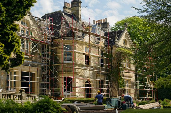 Insurance policy for renovating, extending or improving your home 