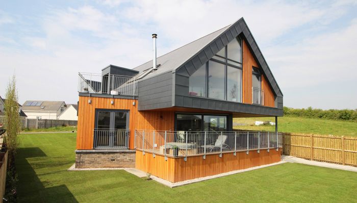 8 Kirkton Crescent, Millport