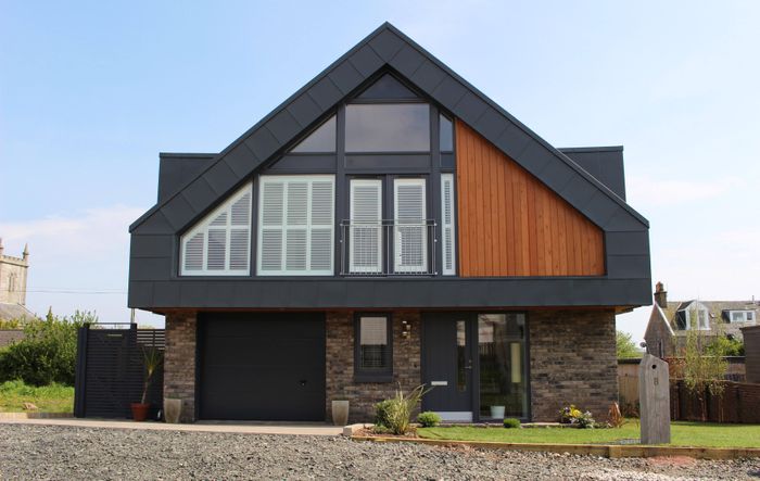 8 Kirkton Crescent, Millport