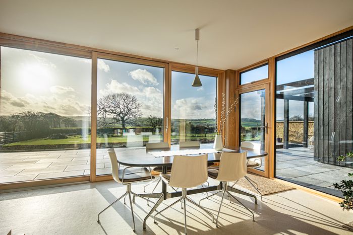 Sort Trae: A unique & modern Passivhaus in Thurgoland, Barnsley