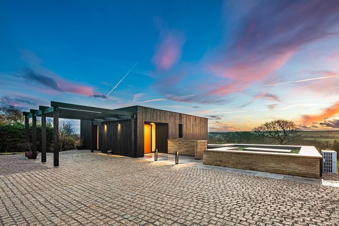 Sort Trae: A unique & modern Passivhaus in Thurgoland, Barnsley