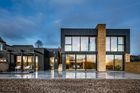Sort Trae: A unique & modern Passivhaus in Thurgoland, Barnsley