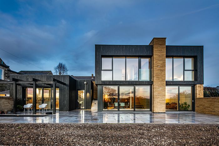Sort Trae: A unique & modern Passivhaus in Thurgoland, Barnsley