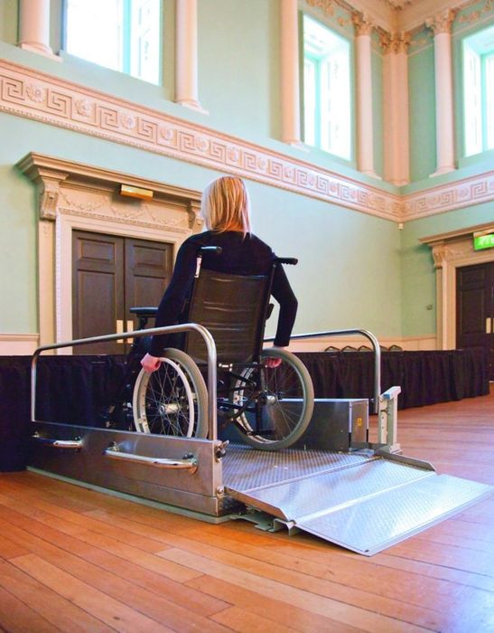 Portable Platform Lift for Wheelchair Access