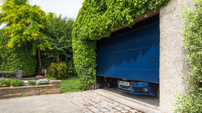SeceuroGlide Elite Sectional Garage Doors