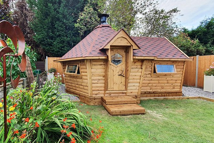 BBQ Cabins and Garden Bars