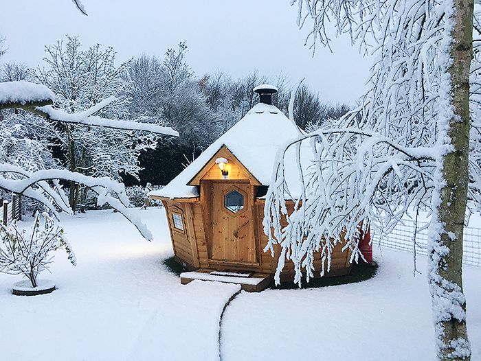 BBQ Cabins and Garden Bars