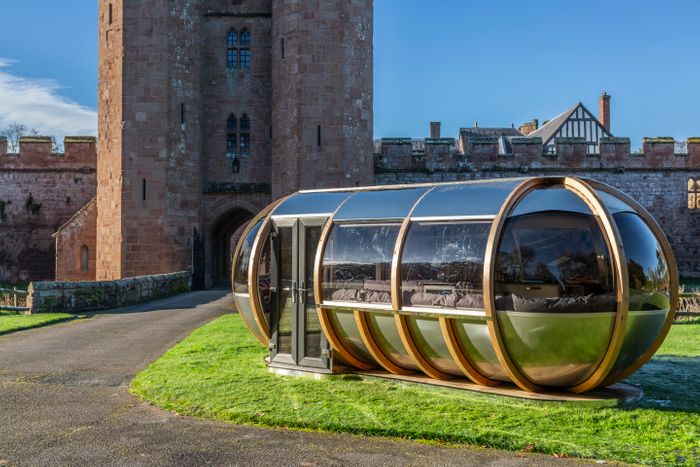 Ovalhouse Outdoor Bar Pod