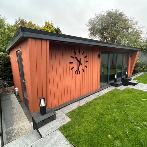 Feature Clock for Home Office