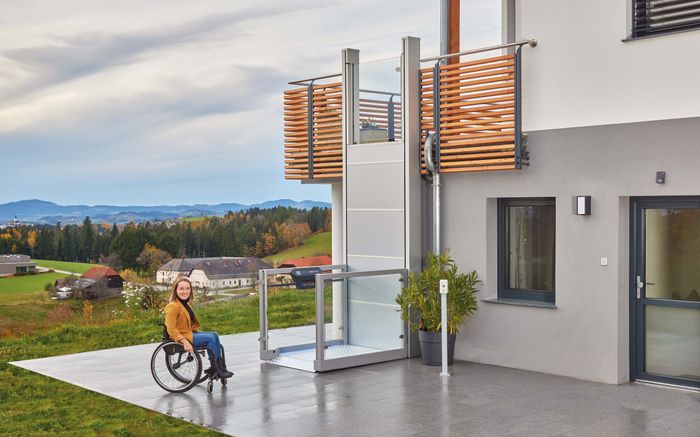 UnaPorte® Platform Step Lift