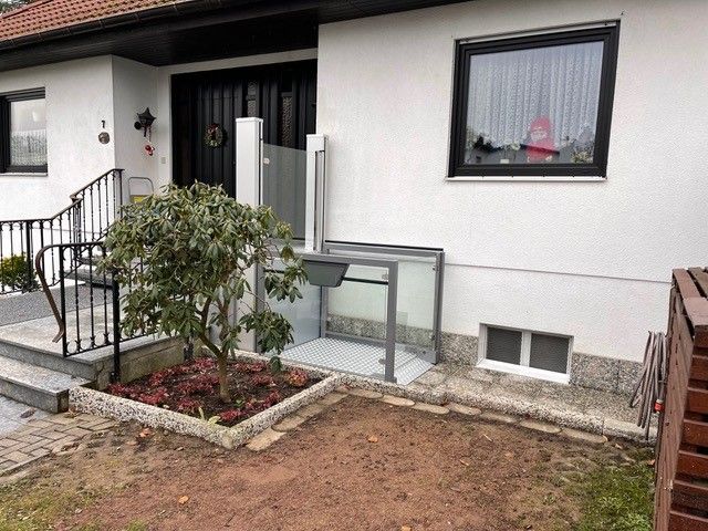 UnaPorte® Platform Step Lift