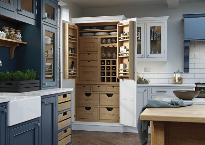 Quantum Elegance In-Frame Kitchens