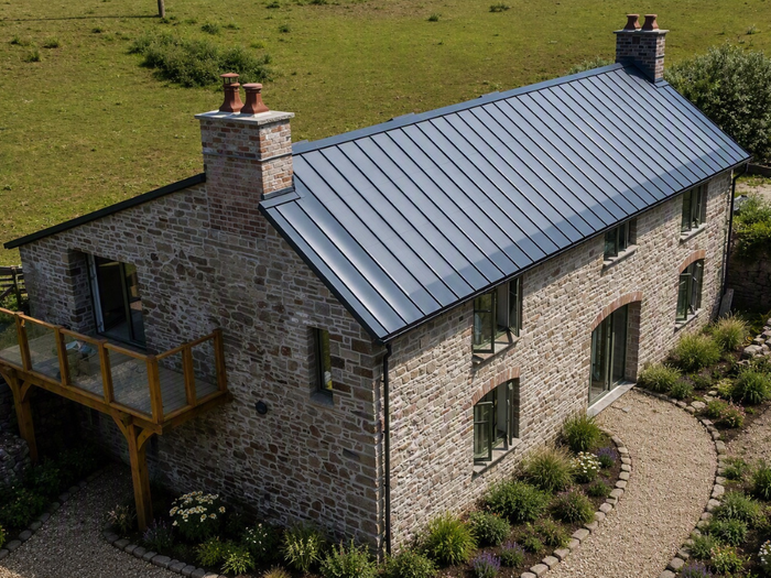 EasySeam Integrated Solar PV System