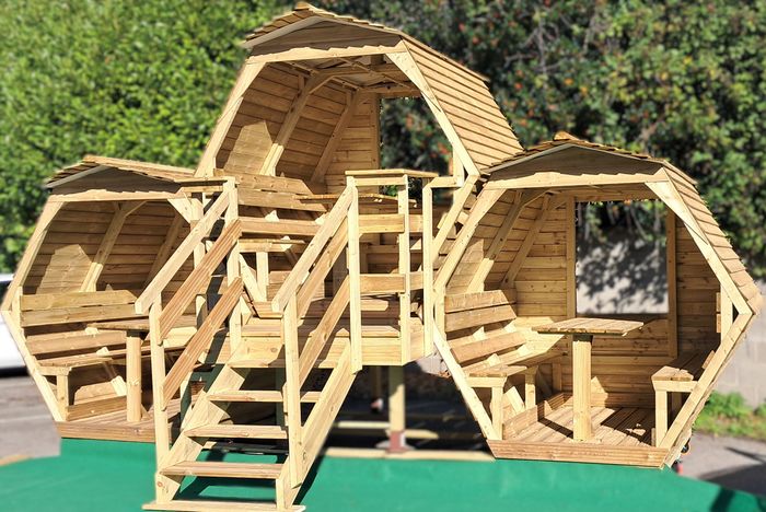 Gondola Hive - 24 Seater Pod Structure