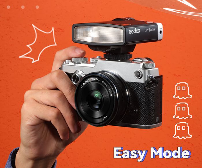 The Godox LuxJunior Retro Flash