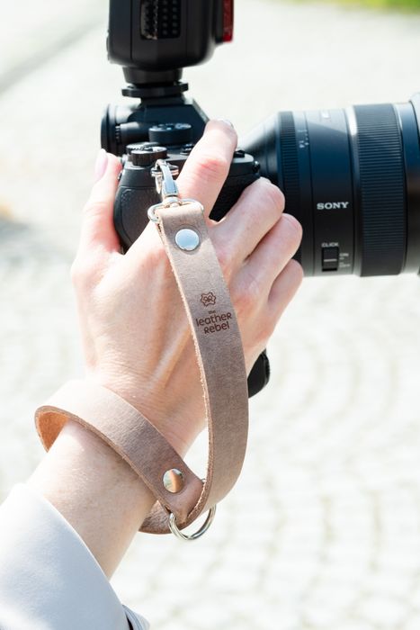 Wrist strap