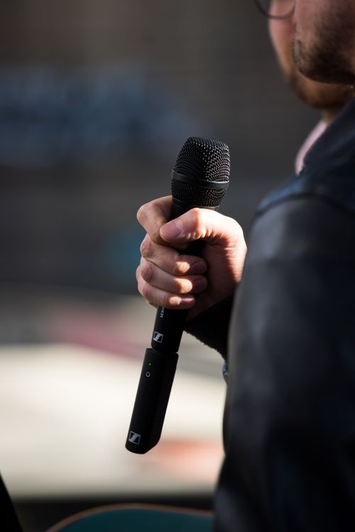 Discover Wireless Audio for Video