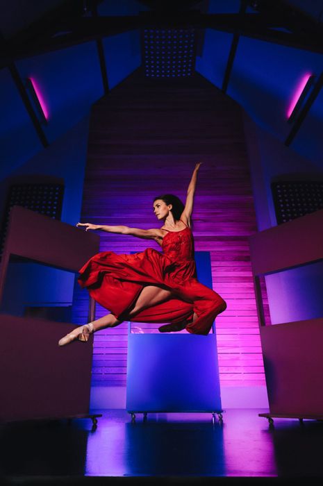 R90 Parabolic Softbox