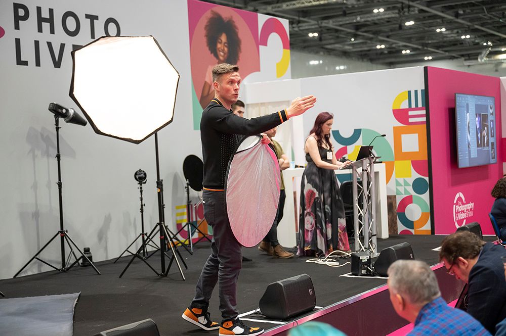 Photo live demo'ing lighting