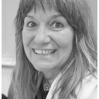 Speaker profile image for Nora Alz&uacute;a