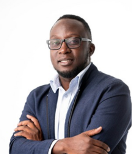 Elton Katangolo