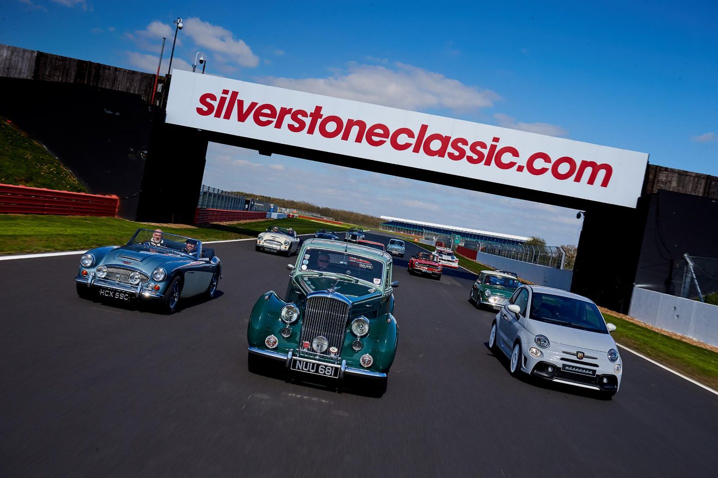 Record In Field Displays At The Pacesetting 2019 Classic The Classic 2021 Rocking Racing At The World S Biggest Classic Motor Racing Festival Grandstand motor sports offers hotels, tickets and hospitality packages. visit the silverstone classic