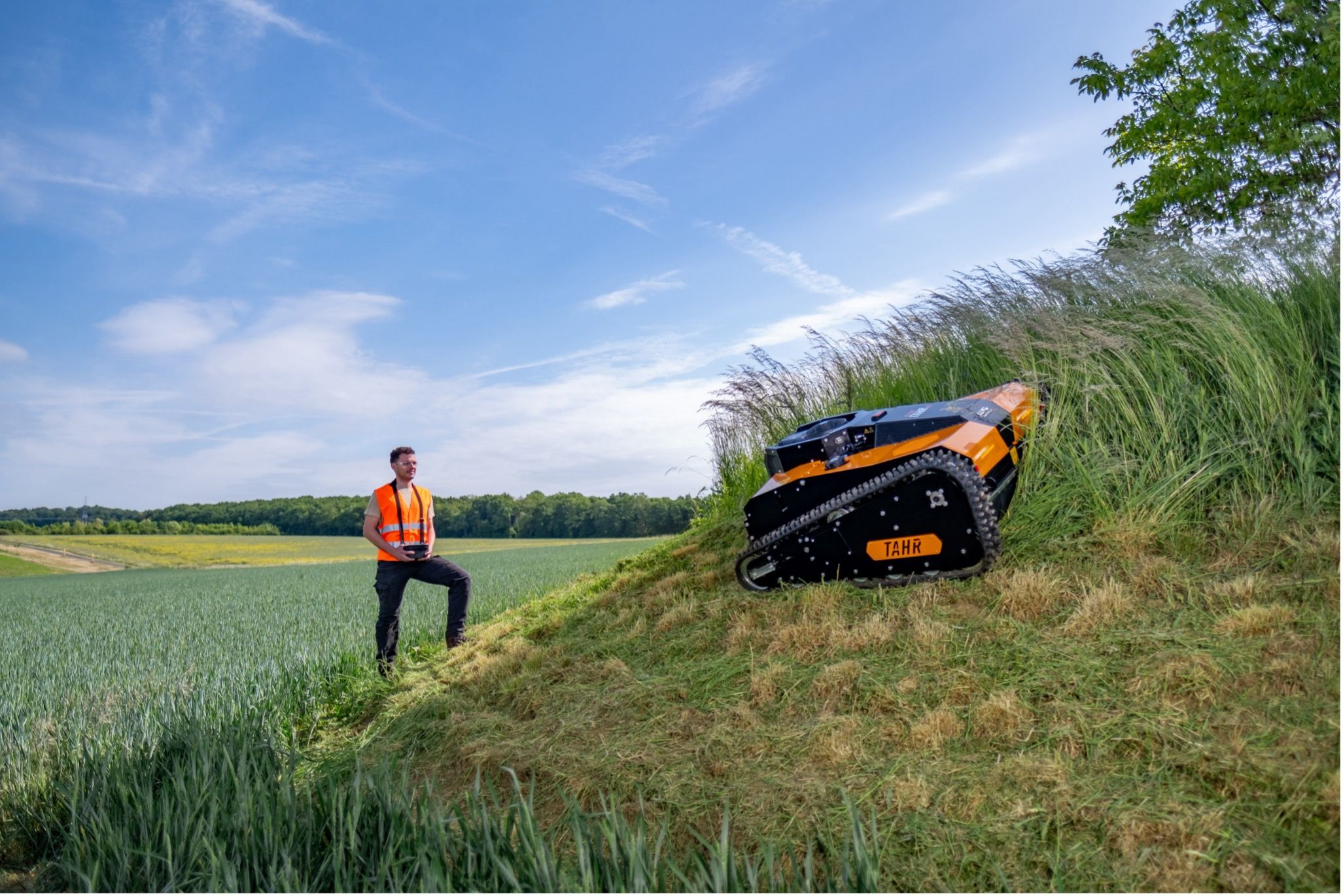 ARIENSCO BRINGS PROFESSIONAL MOWING SOLUTIONS TO SALTEX