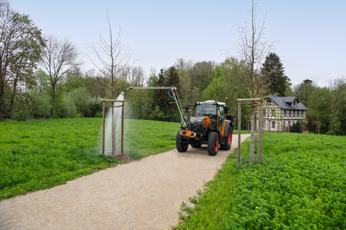 FENDT TO SHOWCASE FULLY ELECTRIC E100 VARIO TRACTOR