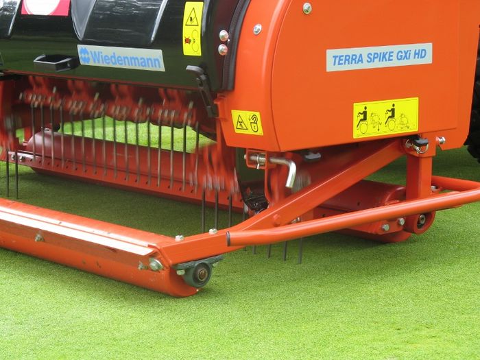 Universal appeal - the Terra Spike GXi8 HDdeep aerator