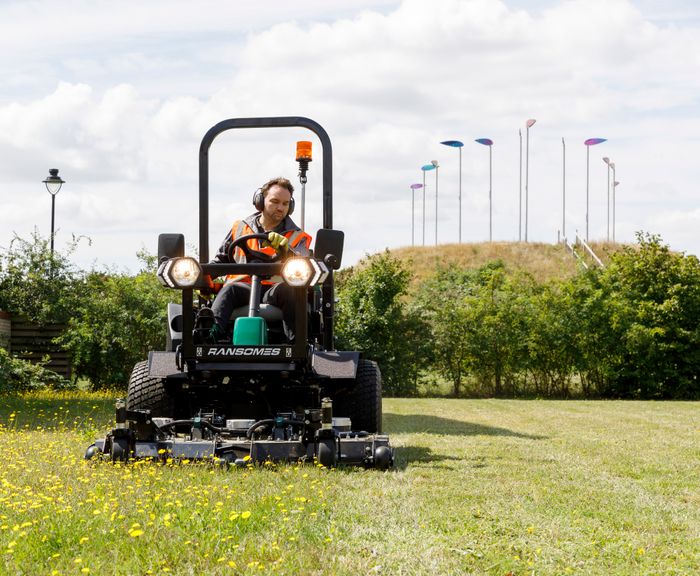 Ransomes Aurora ELiTE Lithium Outfront Rotary Mower